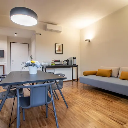 بيت ضيافة Il Faro Luxury & Lounge لا سبيتسْيا