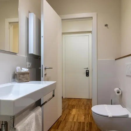 ゲストハウス Il Faro Luxury & Lounge