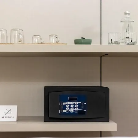 ゲストハウス Il Faro Luxury & Lounge 3*