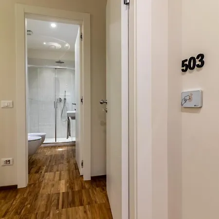 ゲストハウス Il Faro Luxury & Lounge 3*