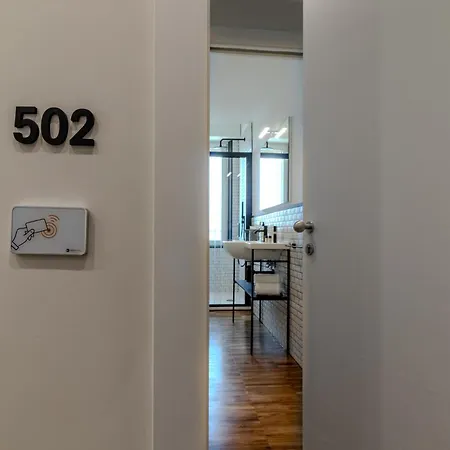 ゲストハウス Il Faro Luxury & Lounge