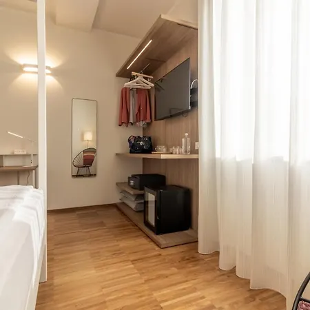 ゲストハウス Il Faro Luxury & Lounge ラ・スペツィア