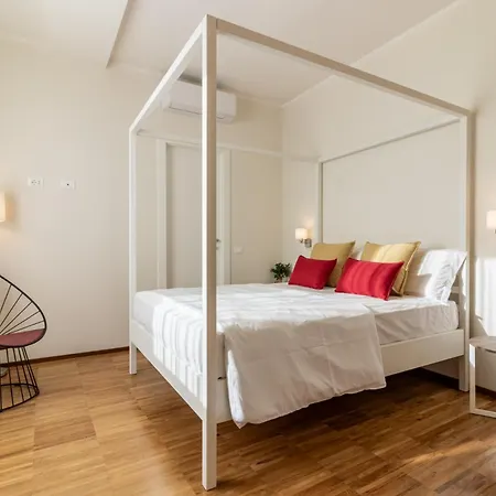 ゲストハウス Il Faro Luxury & Lounge ラ・スペツィア