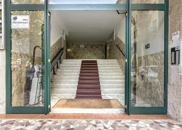 Πανσιόν Il Faro Luxury & Lounge 3*
